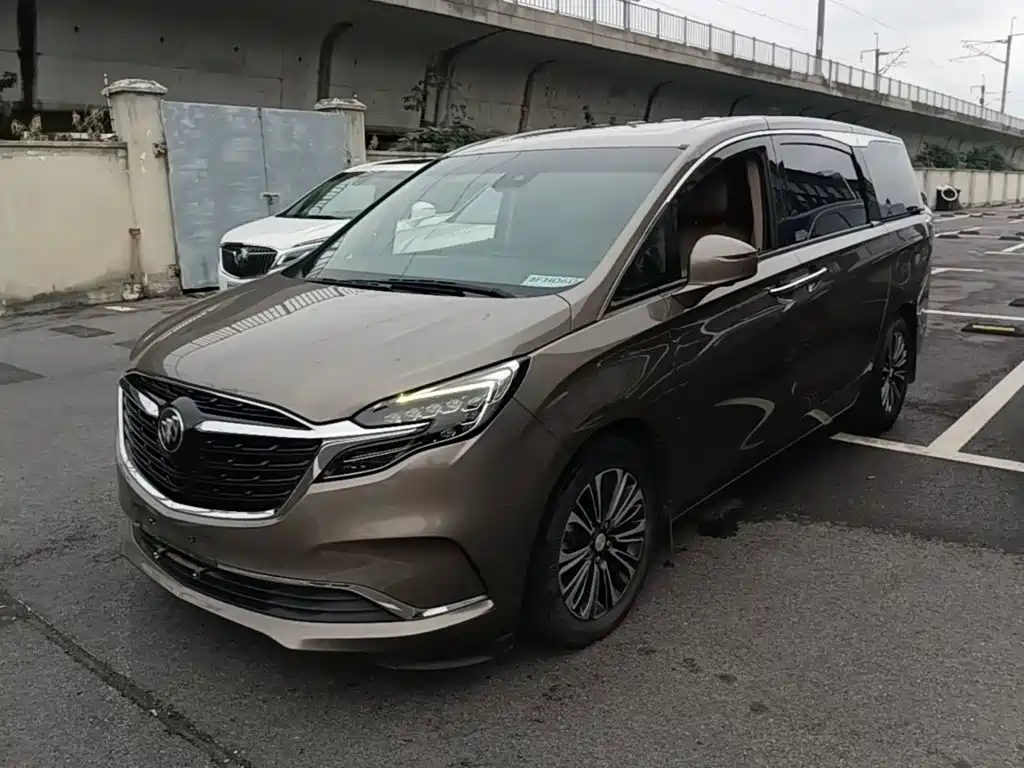 Buick GL8 — миниатюра 2