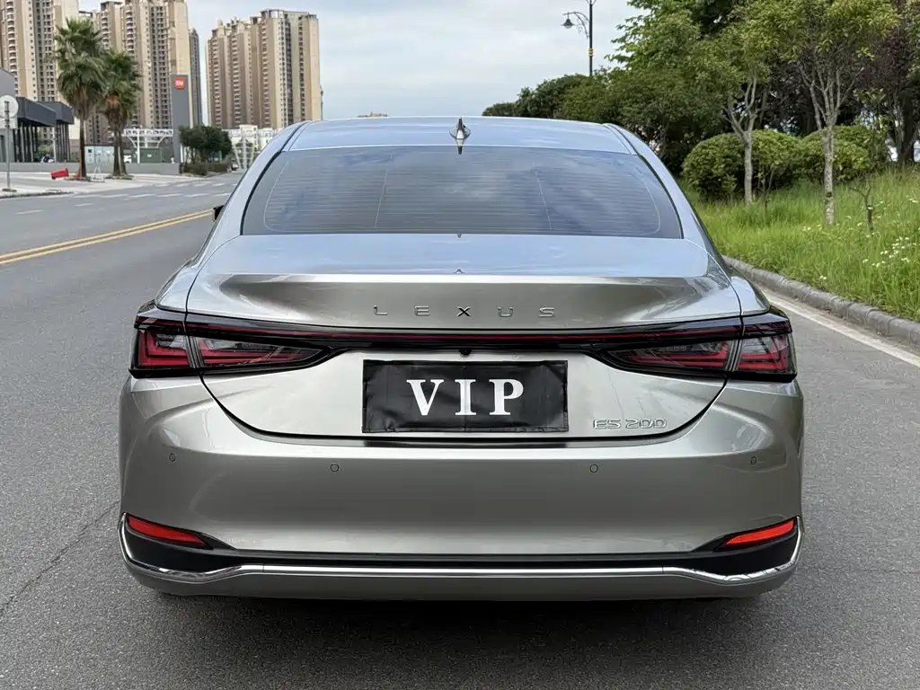Lexus ES — миниатюра 4