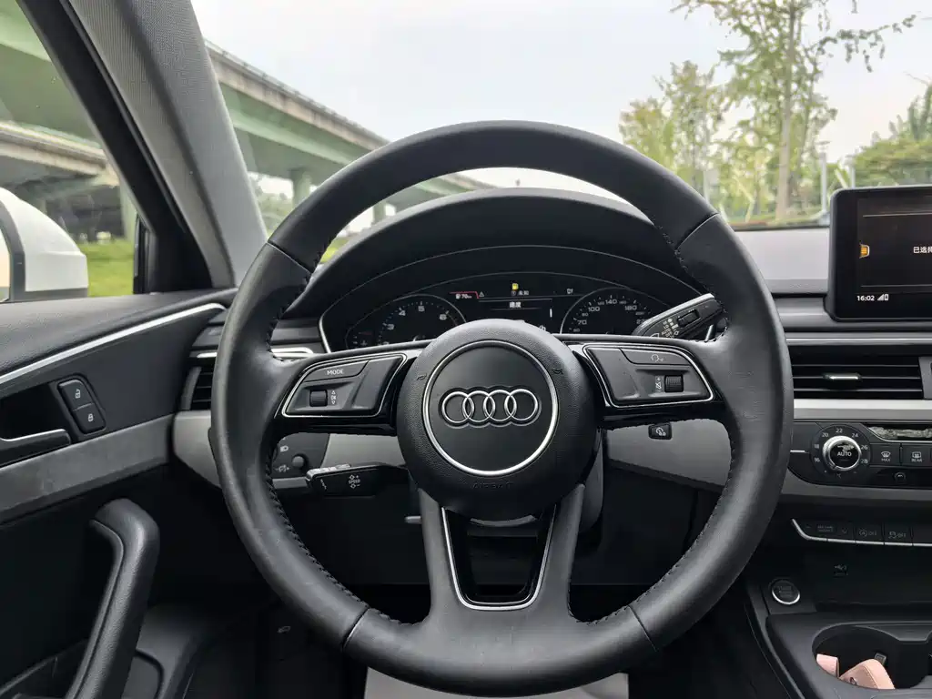 Audi A4L — миниатюра 11