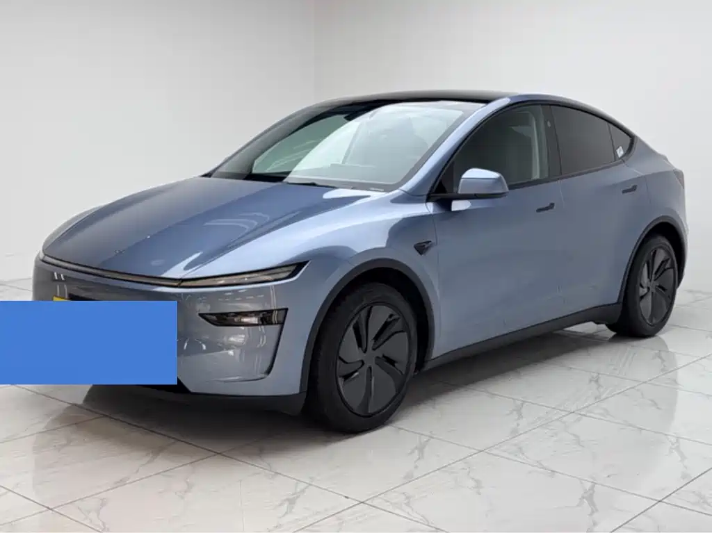 Tesla Model Y 2025