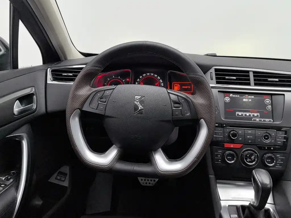 DS DS 6 — миниатюра 11