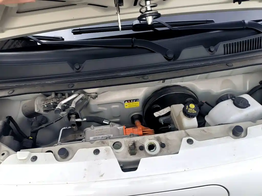 Wuling MINIEV — миниатюра 20