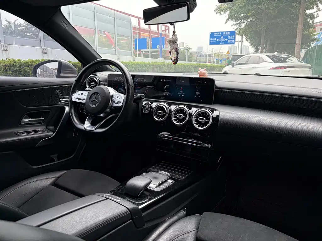 Mercedes-Benz A-Class — миниатюра 8