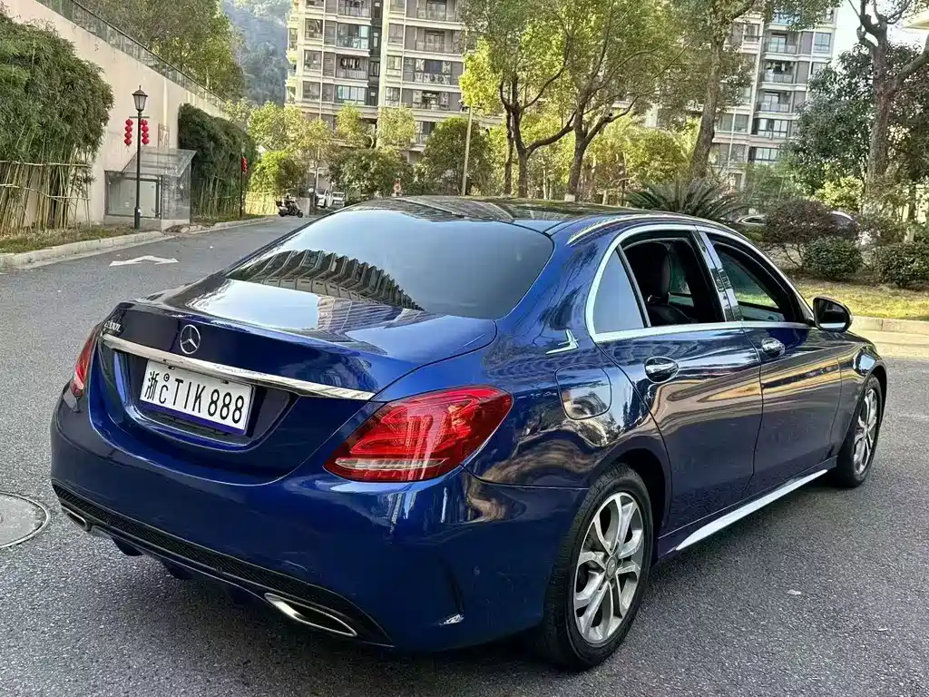 Mercedes-Benz C-Class — миниатюра 5