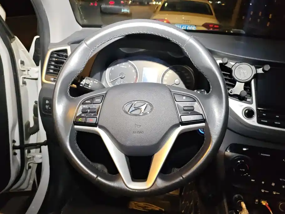Hyundai Tucson — миниатюра 15