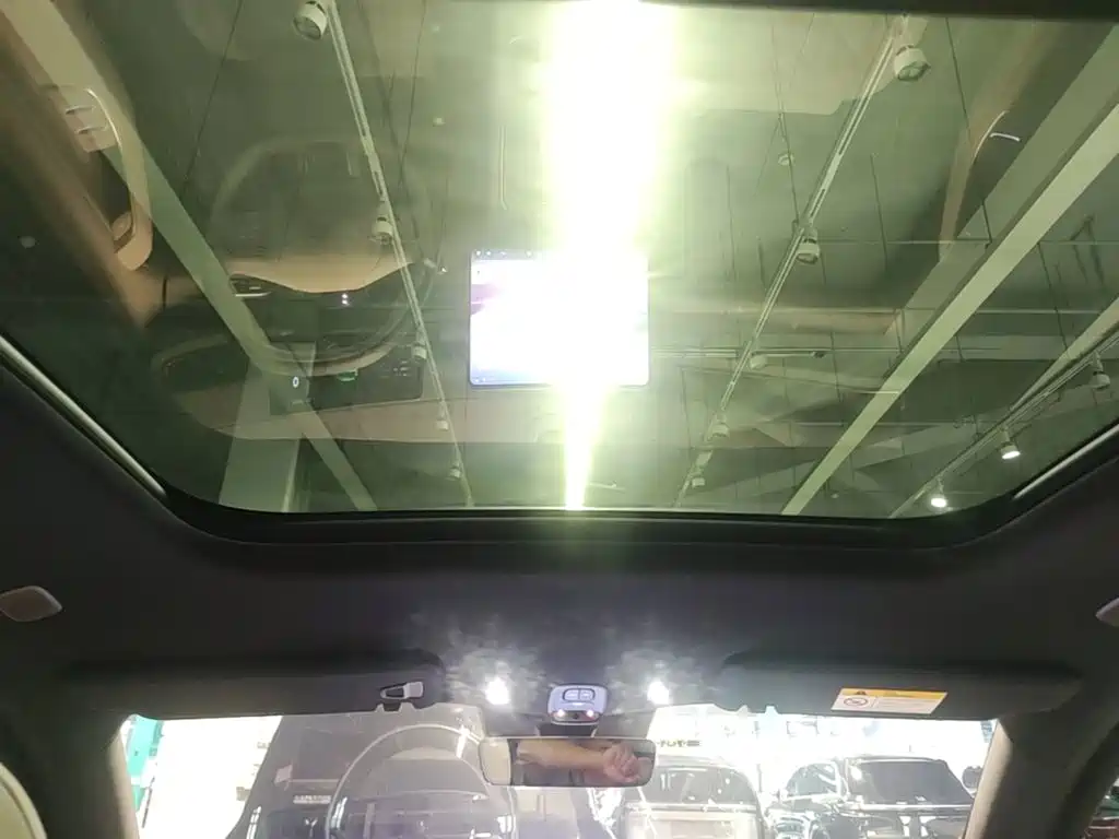 NIO ES6 — миниатюра 18