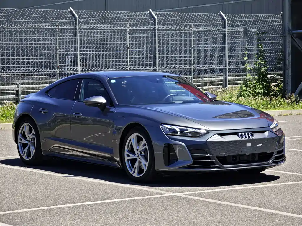 Audi e-tron GT — миниатюра 3