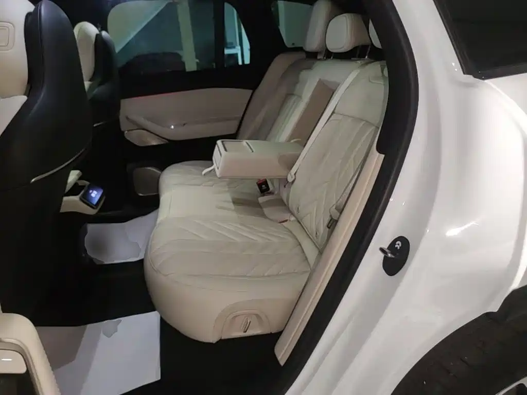 NIO ES6 — миниатюра 17