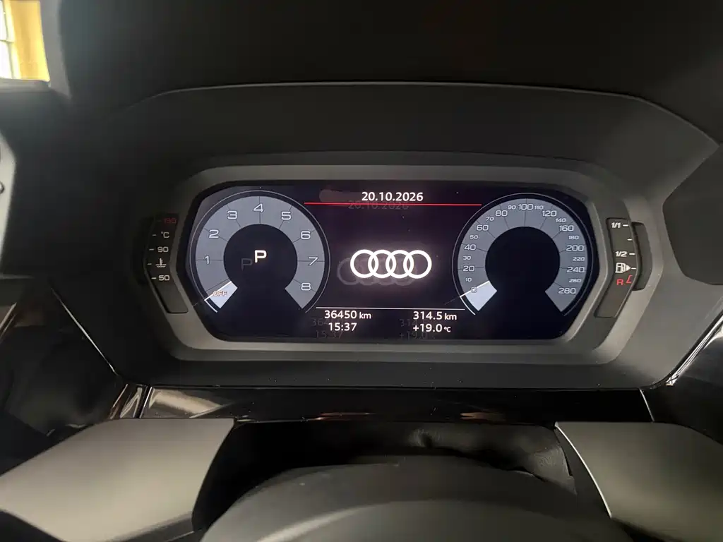 Audi A3 2023 — фото 11