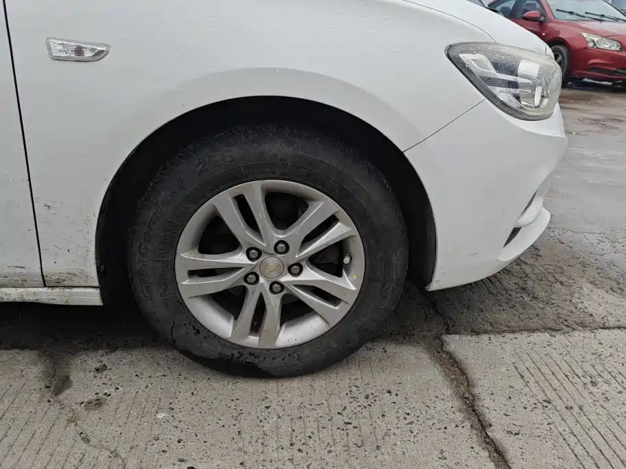 Chevrolet Cavalier — миниатюра 6