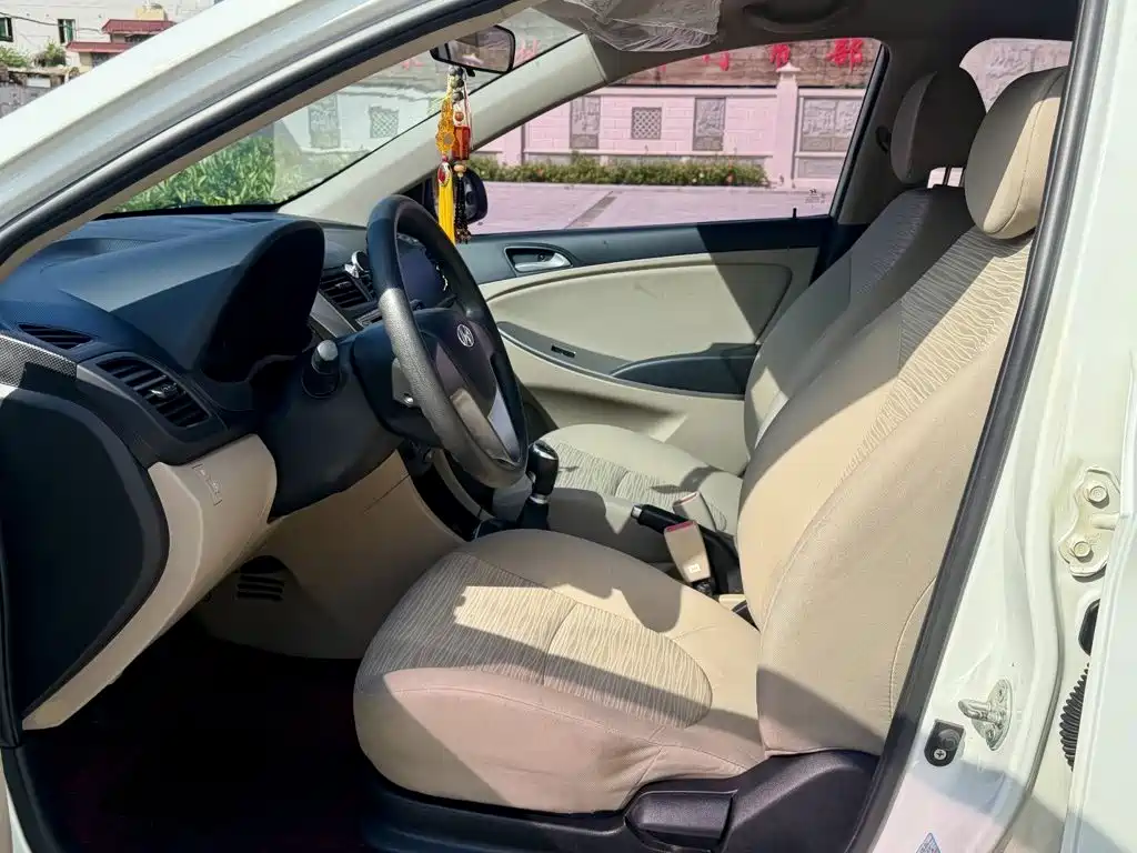 Hyundai Verna — миниатюра 15