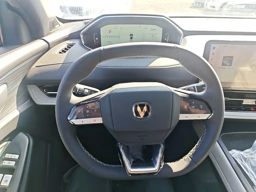 Changan CS55PLUS PHEV — миниатюра 11
