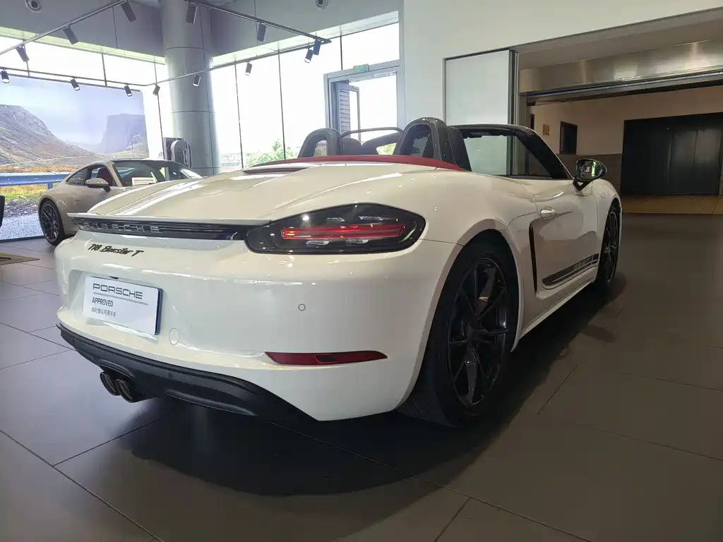 Porsche 718 2019 Boxster T 2.0T