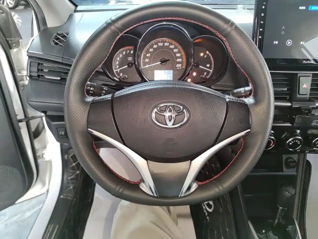 Toyota Yaris L — миниатюра 11