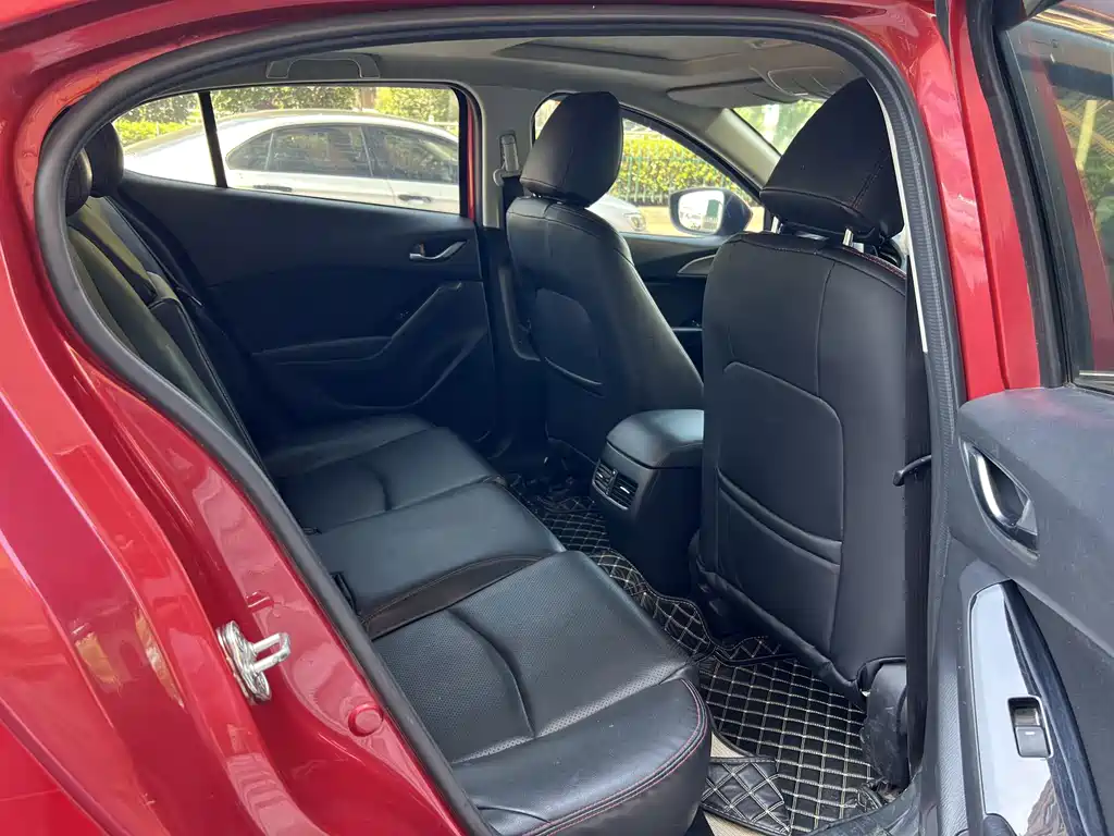 Mazda 3 Axela — миниатюра 12