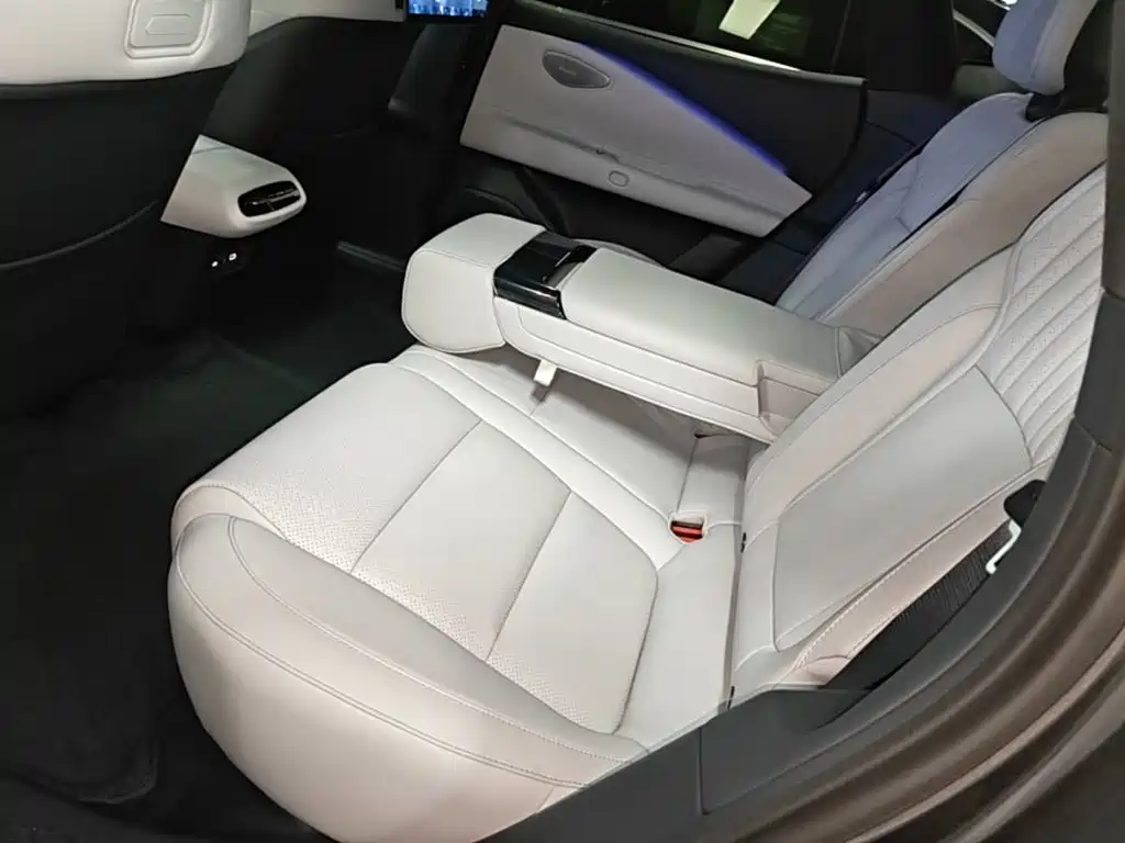 Lynk & Co Z10 — миниатюра 17