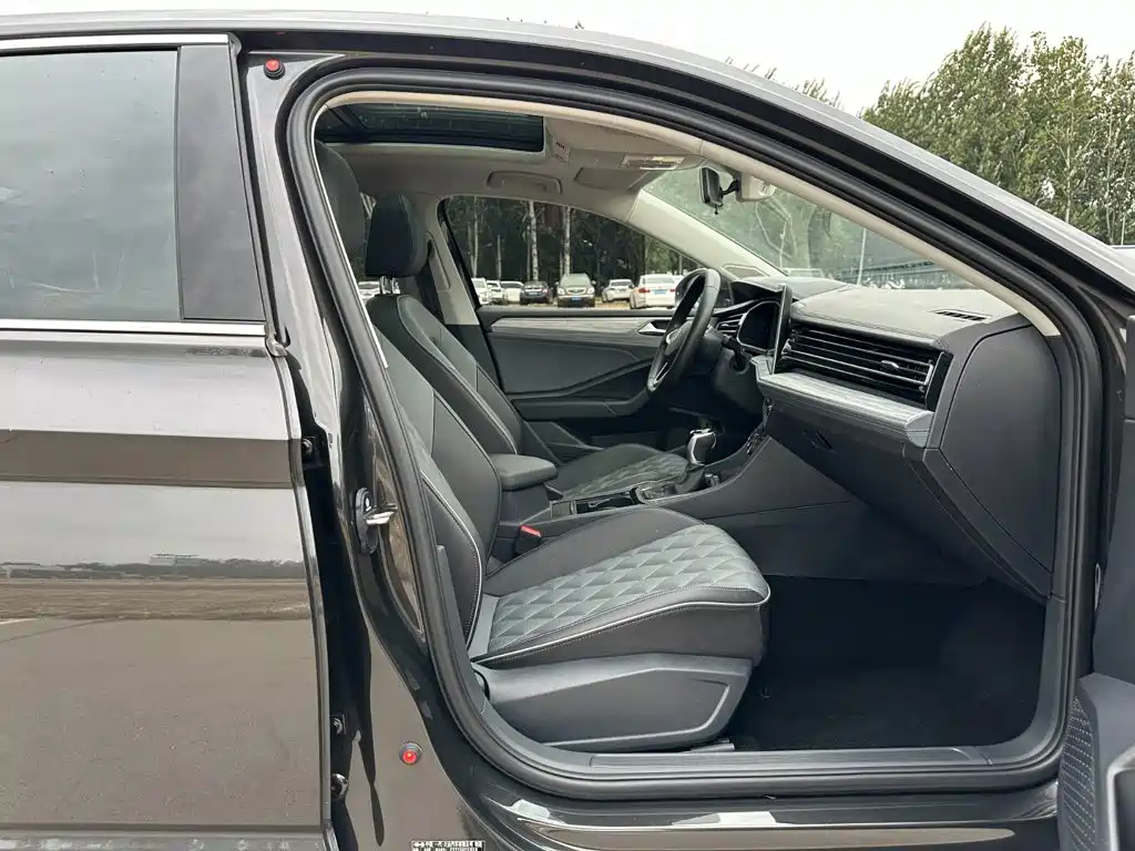Volkswagen Sagitar — миниатюра 15
