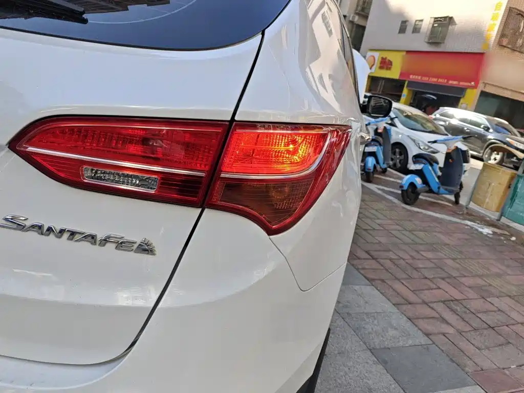 Hyundai Santa Fe — миниатюра 8