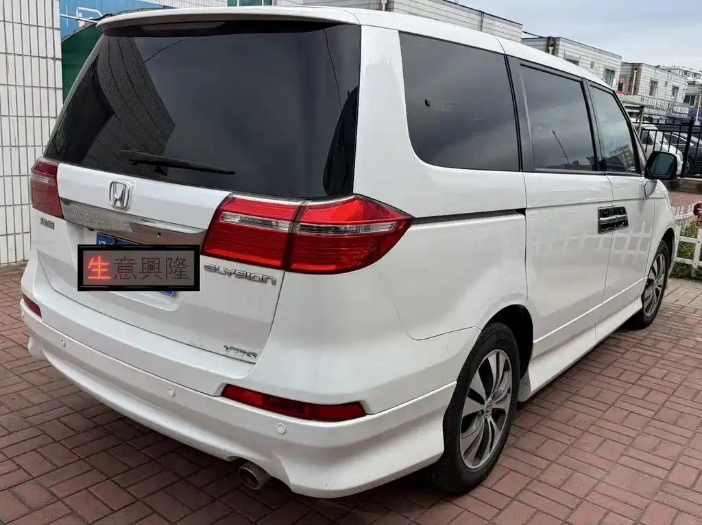 Honda Elysion — миниатюра 6