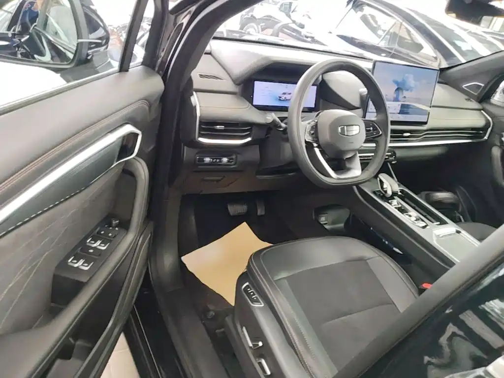 Geely Haoyue L — миниатюра 16