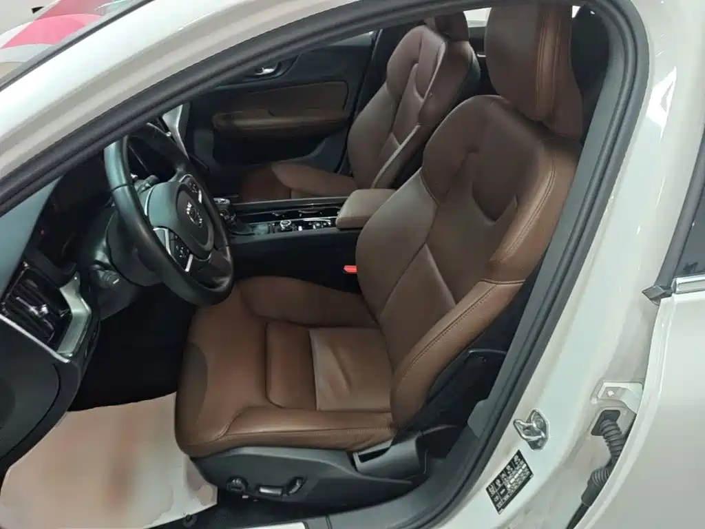 Volvo S60 — миниатюра 15