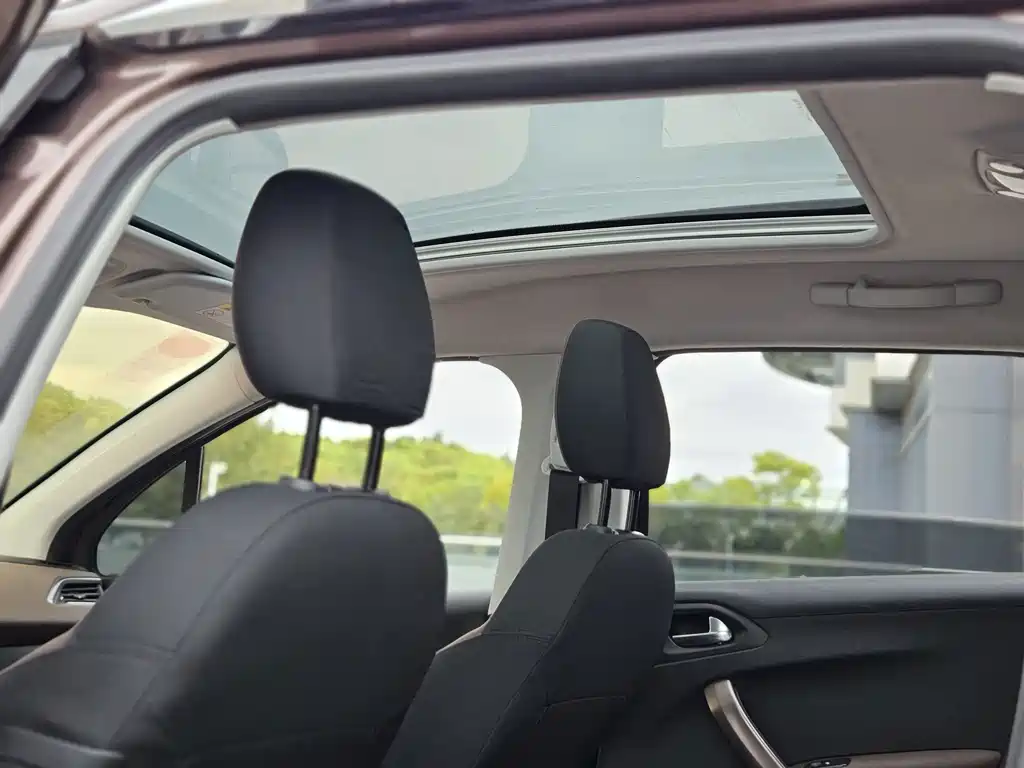 Peugeot 2008 — миниатюра 15