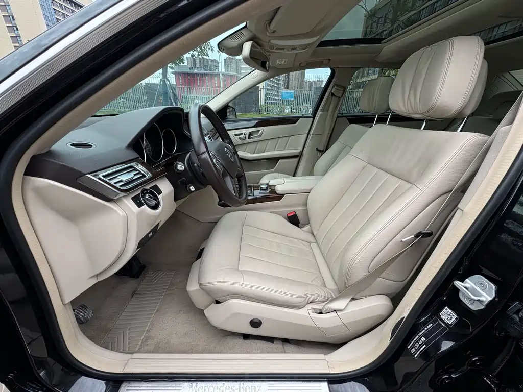 Mercedes-Benz E-Class — миниатюра 12