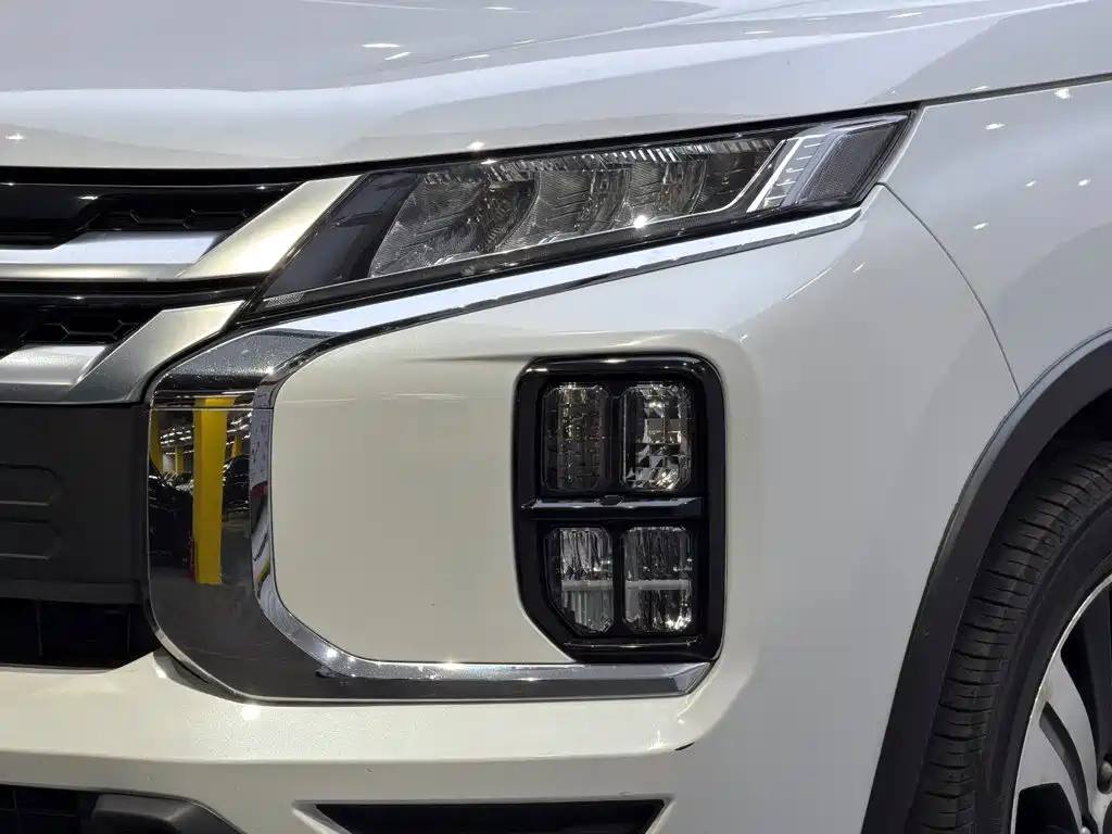 Mitsubishi ASX — миниатюра 6