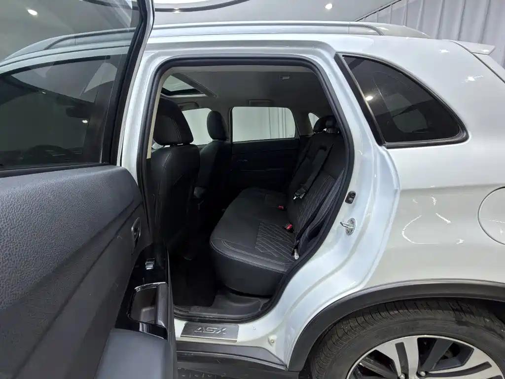 Mitsubishi ASX — миниатюра 13