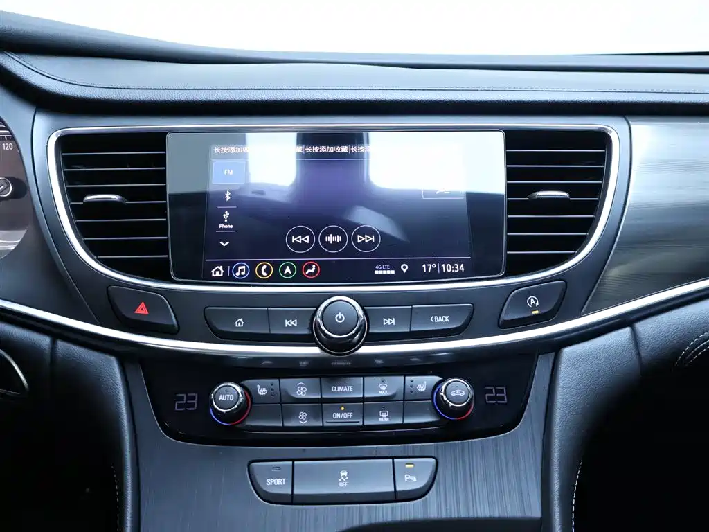 Buick LaCrosse 2021 652T Luxury