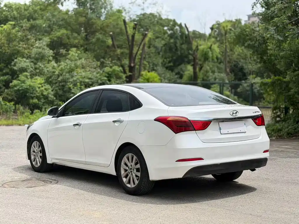 Hyundai Mistra — миниатюра 6