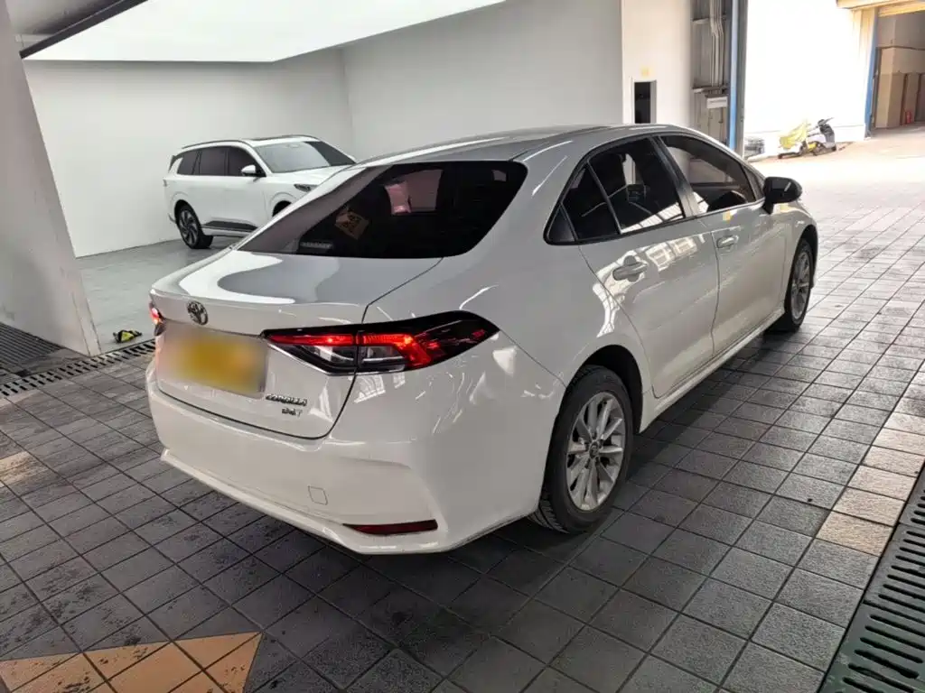 Toyota Corolla — миниатюра 7