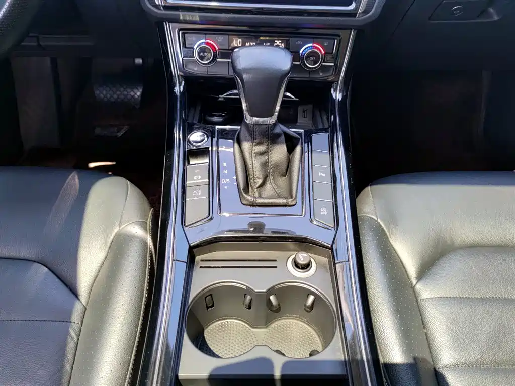 Volkswagen Phideon — фотографии объявления, Фото 14