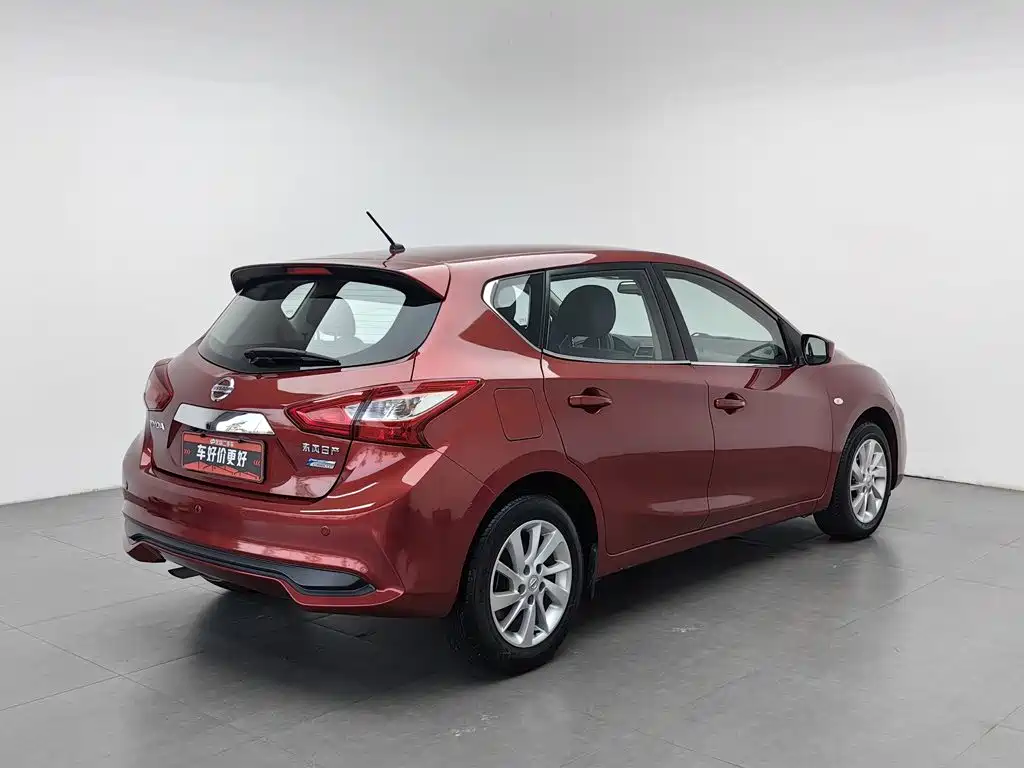 Nissan Tiida — миниатюра 2