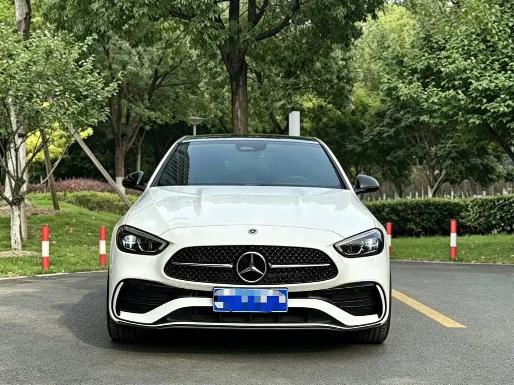 Mercedes-Benz C-Class — миниатюра 2
