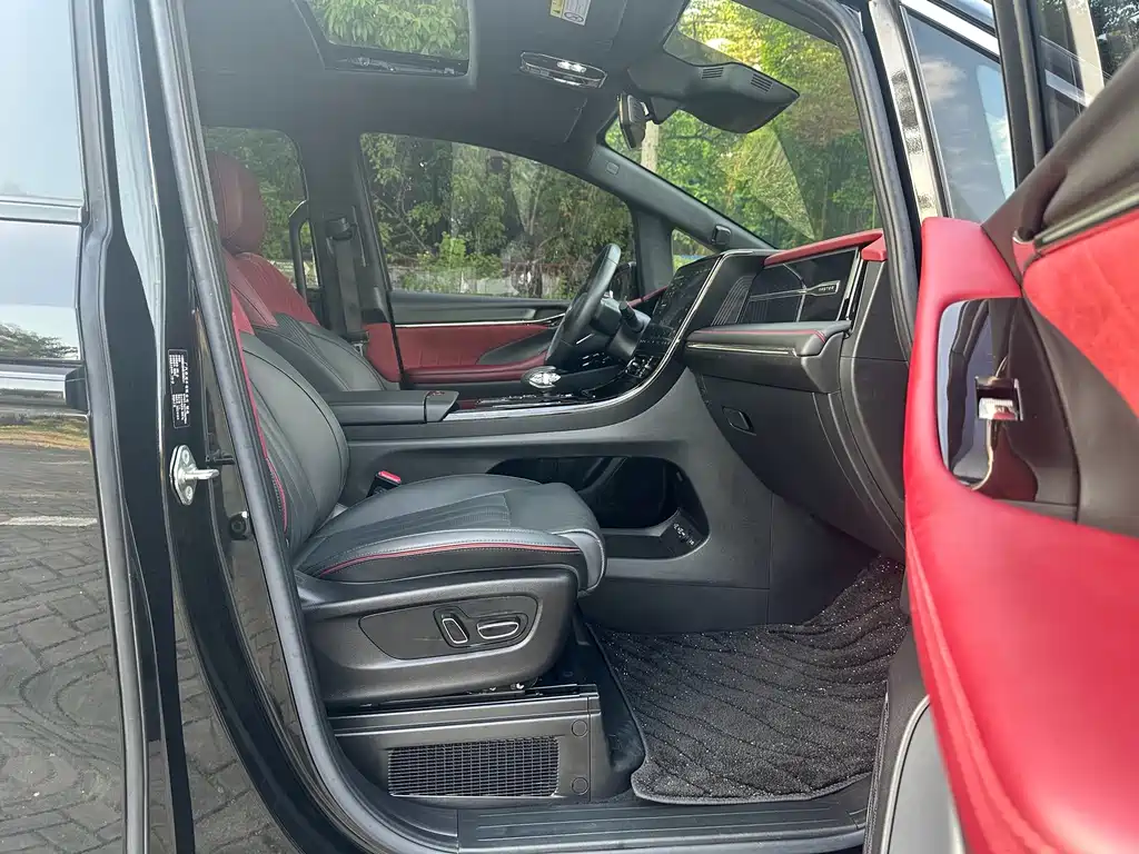 GAC Trumpchi M8 2023 — фото 14
