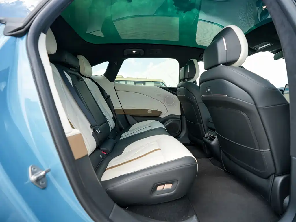 Zeekr 007 — миниатюра 12