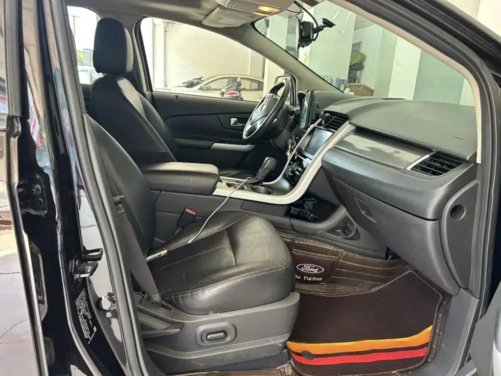 Ford Edge (Import) — миниатюра 21