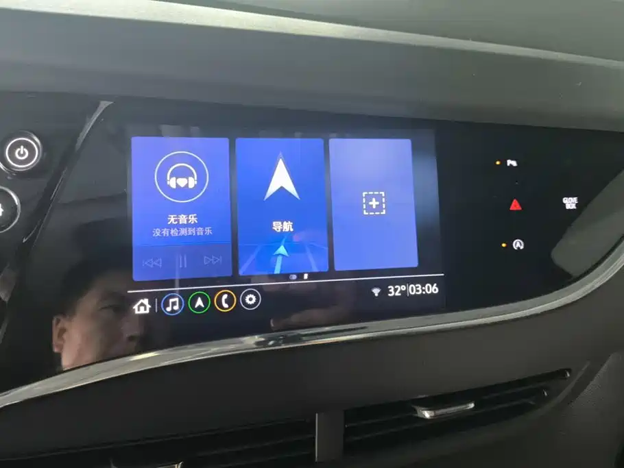 Buick Enclave — миниатюра 13