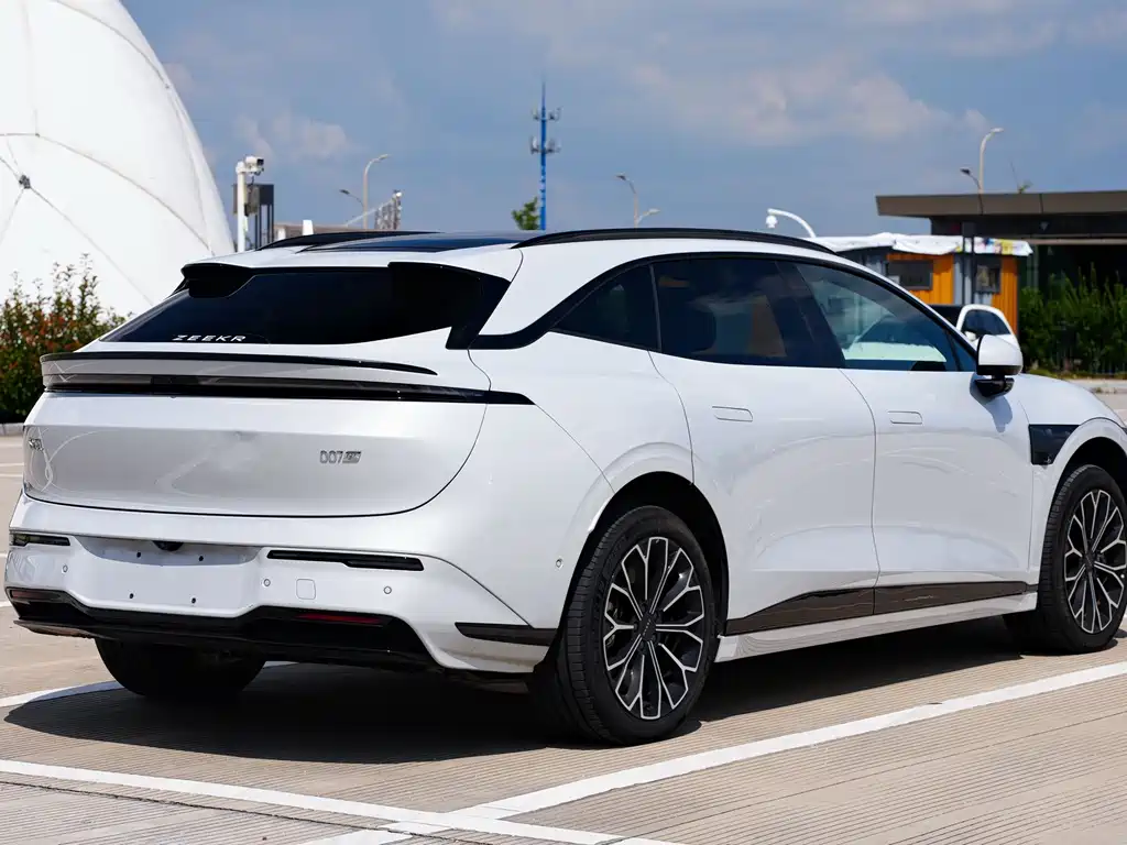 Zeekr 007GT — миниатюра 20