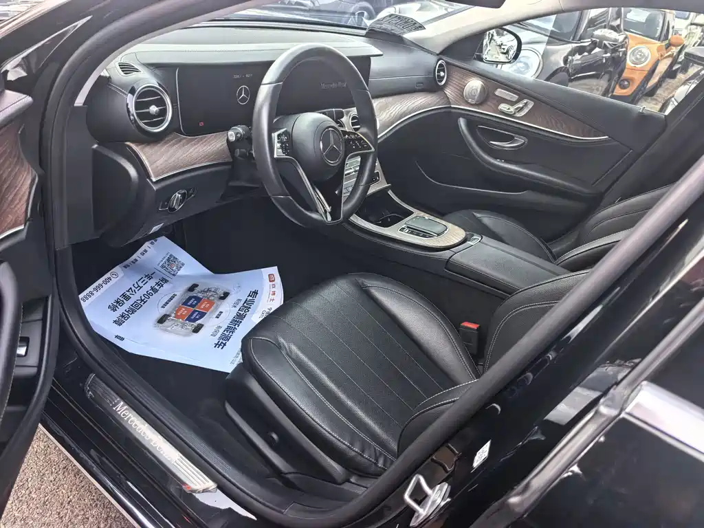 Mercedes-Benz E-Class — миниатюра 7
