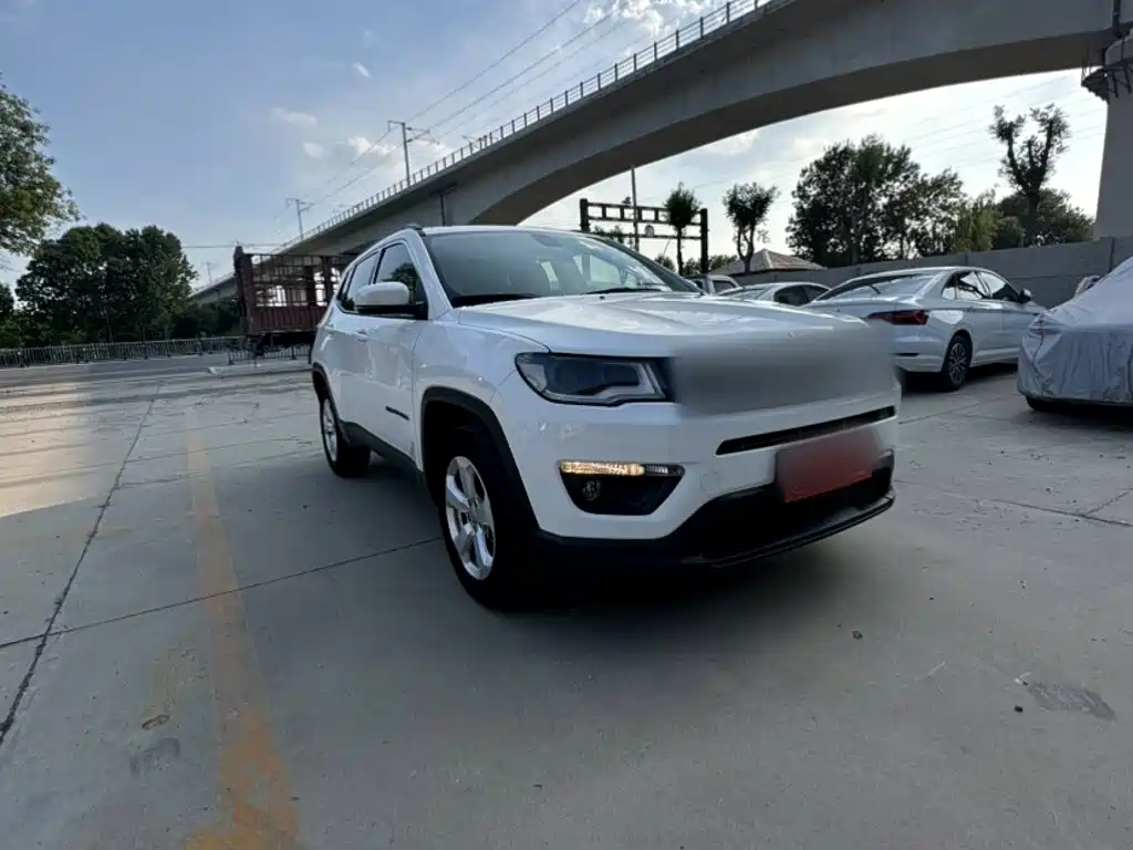 Jeep Compass — миниатюра 5