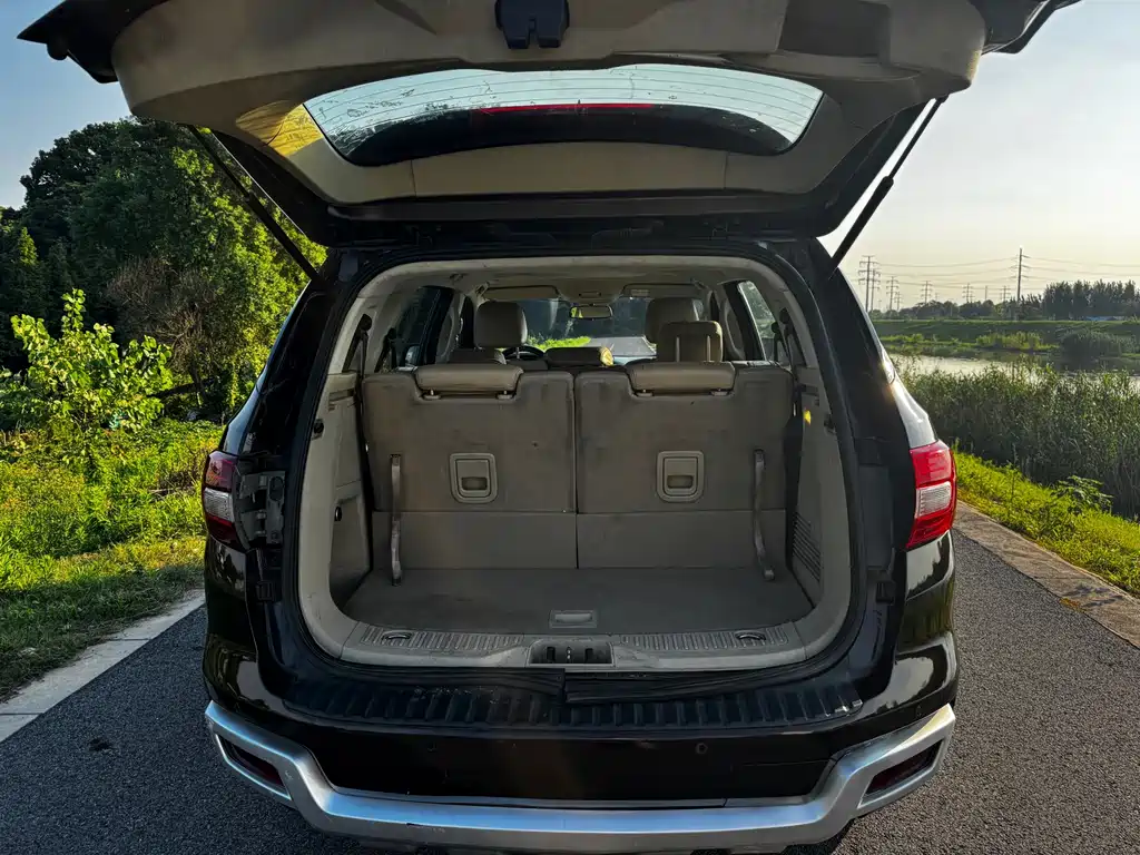 Ford Everest — миниатюра 10