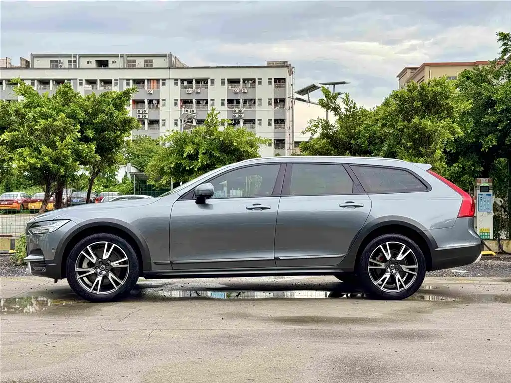 Volvo V90 2019 Cross Country T5 AWD V