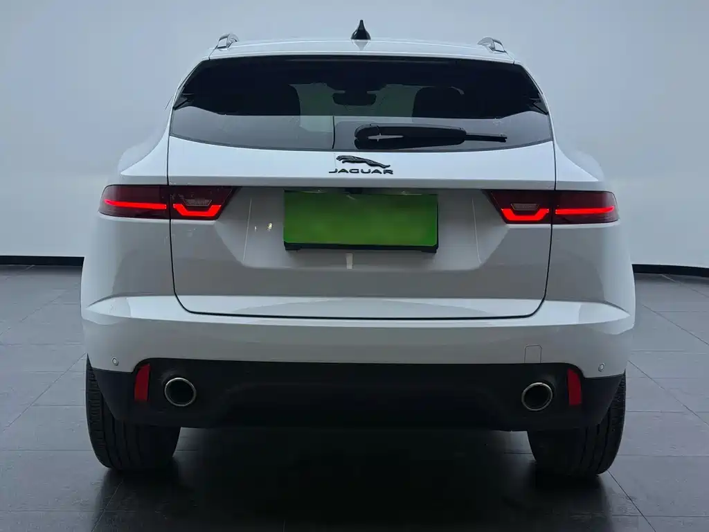 Jaguar E-PACE — миниатюра 12