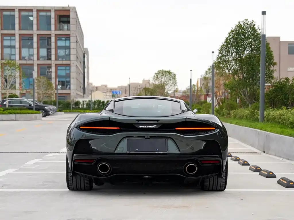 McLaren GT — миниатюра 3