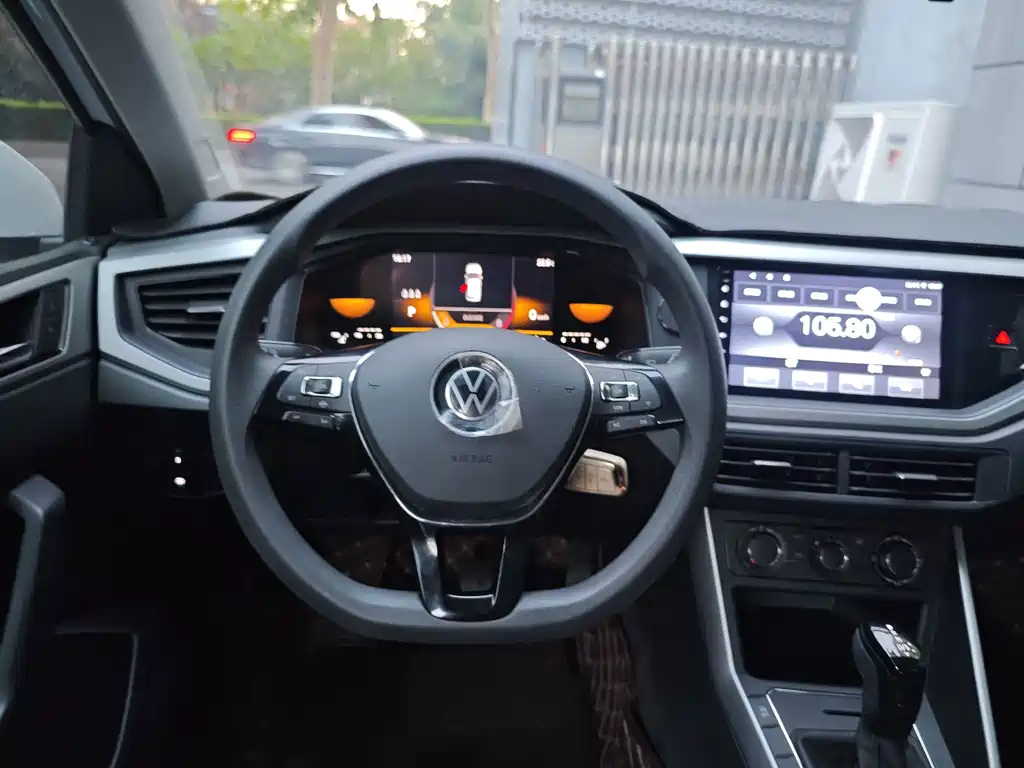 Volkswagen Polo — миниатюра 8