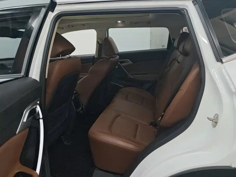 Geely Boyue — миниатюра 11