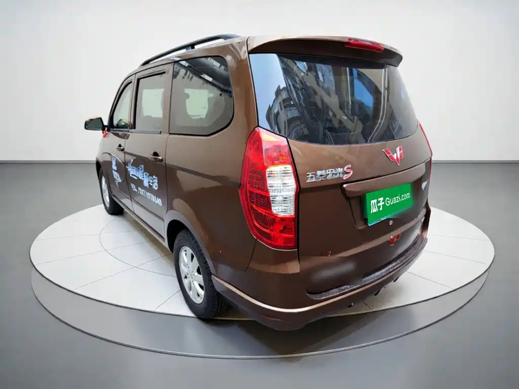 Wuling Hongguang — миниатюра 4