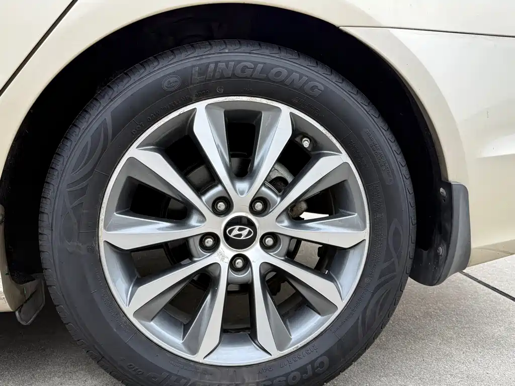 Hyundai Sonata — миниатюра 10
